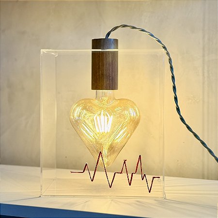 Luminária Coração Apertado Pulse