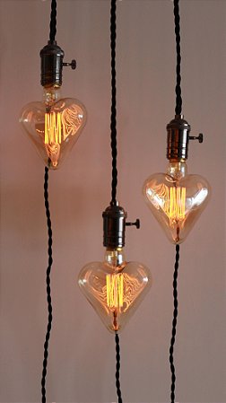 Arandela Meu Coração (Fio preto)