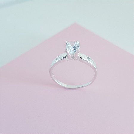 Anel Solitário 4 Garras Zirconia 5mm e Micro Zirconia Lateral Prata 925