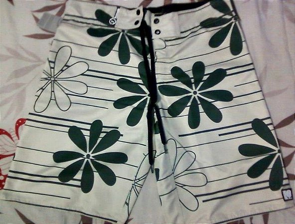 bermudas
