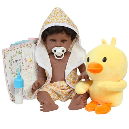 Bebê Reborn Menino Negro Com Roupão De Patinho E Pelúcia