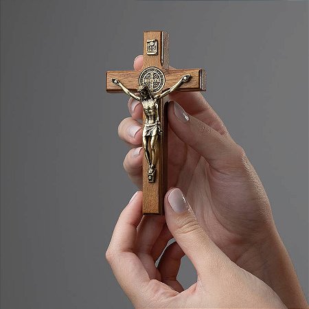 CRUCIFIXO DE PAREDE SAO BENTO 12CM