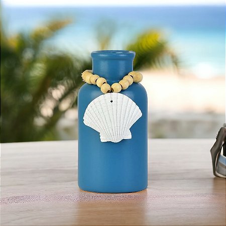 Vaso Decorativo Garrafa Azul Marinho com Colar de Concha Decoração Náutica Praia