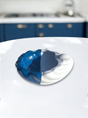 Concha Branca e Azul em Cerâmica 15 cm