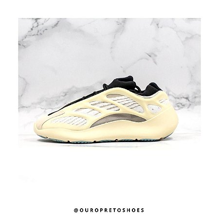 yeezy 700 v3 preto