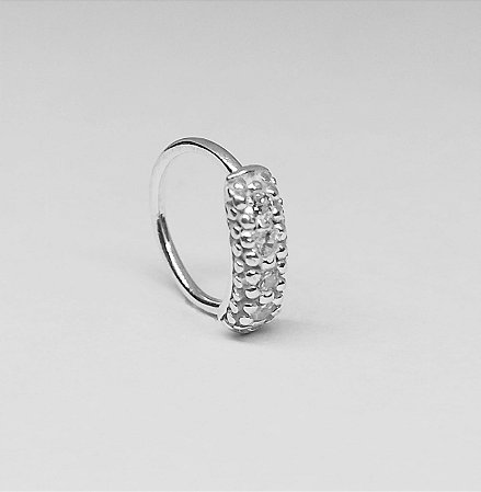 Piercing Argolinha Hélix cravejada 8mm  Torção- Prata 925