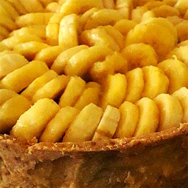 Torta de banana com doce de leite - Banoffee família 1300g