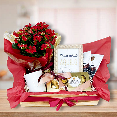 Cesta Kit Delicadeza Colorida com Flor foto e Ferrero  cod C 077