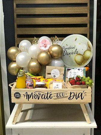 Bandeija de Luxo Cafe da Manhã com placa de Nome