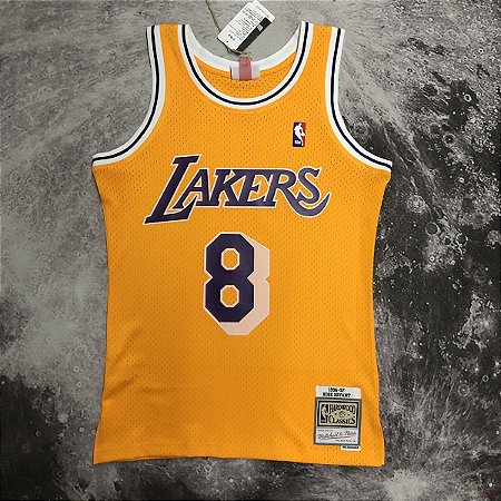 Camisa de Basquete Los Angeles Lakers 1996-97 Hardwood Classics M&N (Prensado a Quente) - 8 Kobe Bryant
