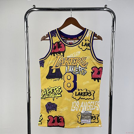 Camisa de Basquete Los Angeles Lakers Especial Grafiti 1996-97 Hardwood Classics M&N (Prensado a Quente) - 8 Kobe Bryant