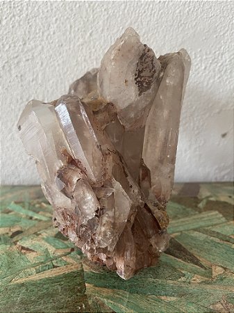 Drusa de  Cristal com Hematita