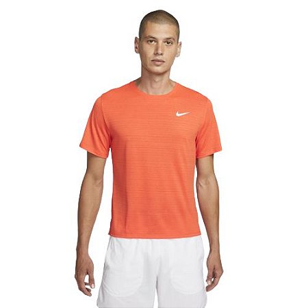 CAMISETA NIKE DRI-FIT MILER - MASCULINA - LARANJA