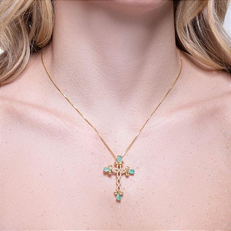 COLAR CRUZ GOTA ESMERALDA COLOMBIANA NO BANHO OURO18K