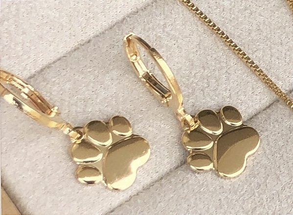 Brinco argolinha pingente patinha no banho ouro18k