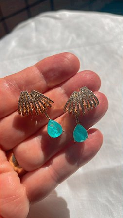 Brinco aros cravejados com pendente gota turmalina Fusion no banho ouro18k