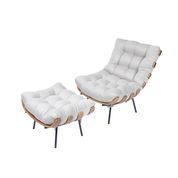 Poltrona Costela com Puff madeira com couríssimo branco em P.U