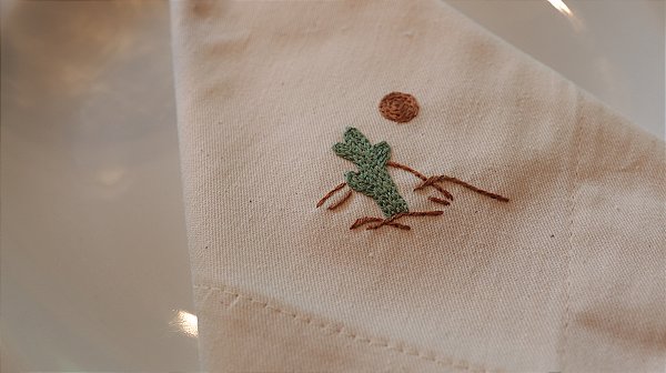 Guardanapo Bordado Dia Hurri Hills