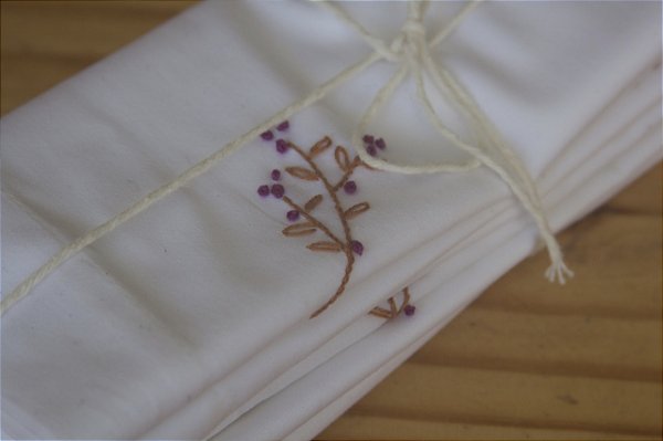 Guardanapo Acetinado Bordado Flor