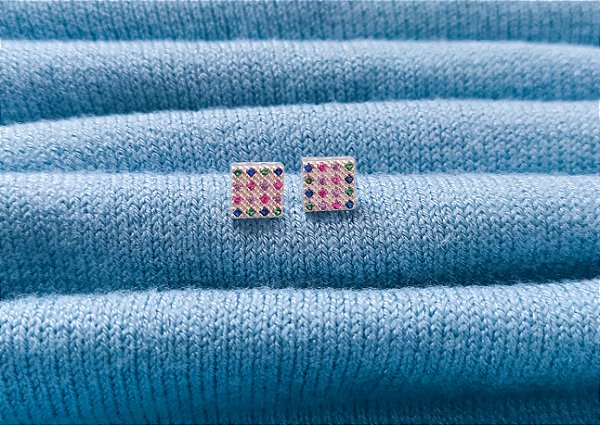 Brinco quadrado com micro pedras de zircônia coloridas - Prata 925