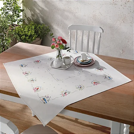 Toalha e Centro de Mesa Döhler Clean Jardim 78x78cm