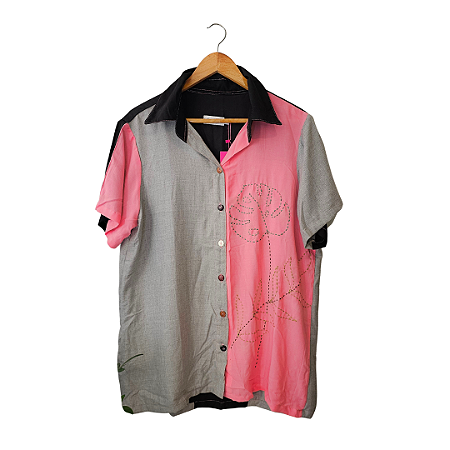 Camisa com bordado (tam. G)