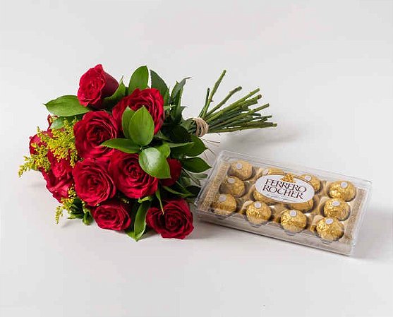 Buque Compacto com  18 Rosas Vermelhas e Ferrero Rocher