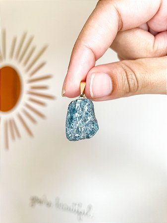 Pingente Apatita Bruta Azul Natural - Comunicação, Clareza Mental e Intuição