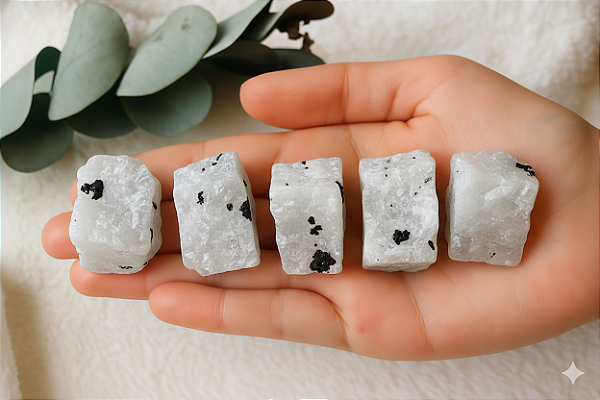 Pedra da Lua Bruta - Sagrado Feminino, Intuição, Protege desequilibrios emocionais