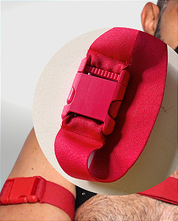 BRACELETE VERMELHO EM ELÁSTICO ( O PAR )