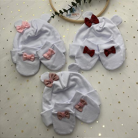 Kit Luvas e Touca Orelinha com Lacinhos e Pérolas