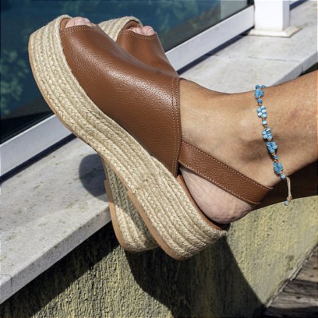 Sandália Flatform Girardis em Couro Caramelo