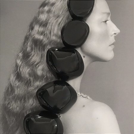 COLAR BLACK STONES