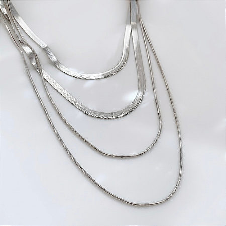 Colar Mix de Correntes Prateado Aura - Fita e Serpente