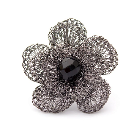 ANEL ROSA TECIDO NO CROCHÊ EM METAL HELIANA LAGES