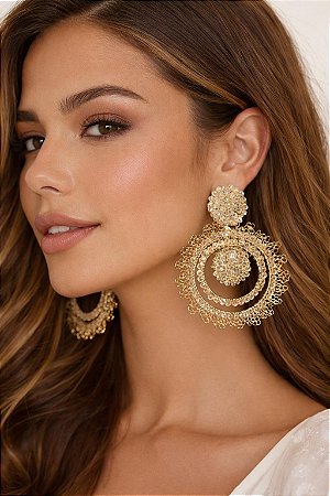 BRINCO ARGOLA PONTO ALTO CORRENTINHA TECIDO NO CROCHÊ DE METAL – HELIANA LAGES