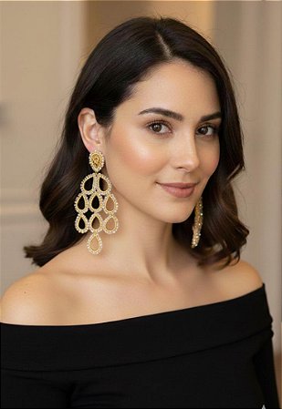 BRINCO CHANDELIER TECIDO NO CROCHÊ DE METAL HELIANA LAGES