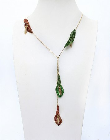 CONJUNTO FOLHAS BORDADAS TECIDO NO CROCHÊ DE METAL HELIANA LAGES