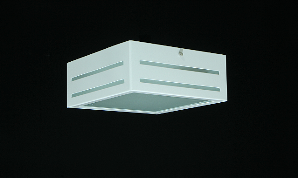 PLAFON  SOBRE COM FRISOS 15X15 CM BRANCO