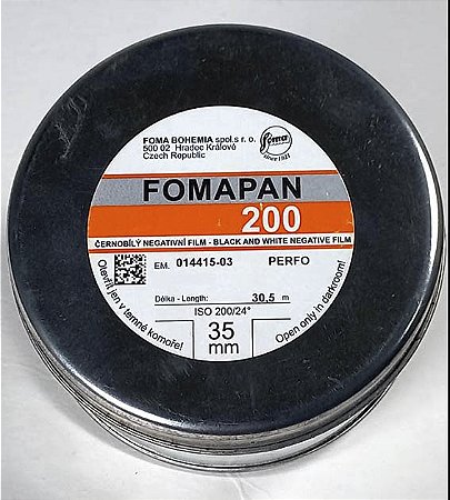 Filme fomapan 200  - lata 35mm  30,5 metros  *atenção ao prazo