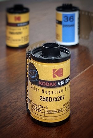 VISION - filme colorido - rebobinado - ISO 250 - 36 poses