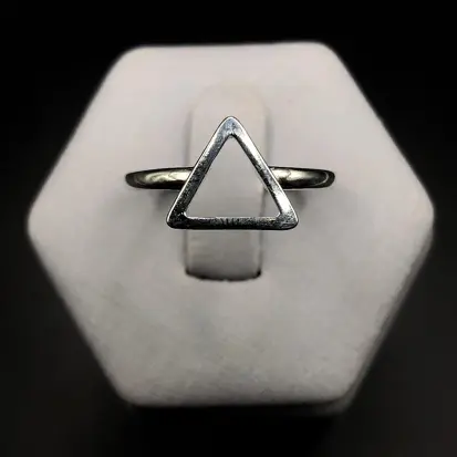 Anel Forma Geométrica Triângulo A006 (Prata 925)