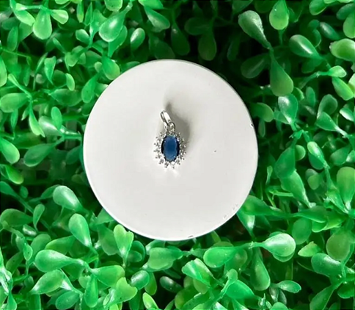Pingente Oval Pedra Azul com Zircônias Brancas ao Redor- P015 ( Prata 925 )