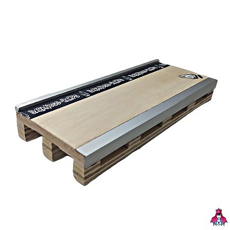 Obstáculo Marca *Darkness-Ramps* modelo ''Manual Pad Pallet Rail''