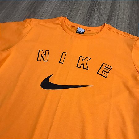 camiseta nike masculina laranja