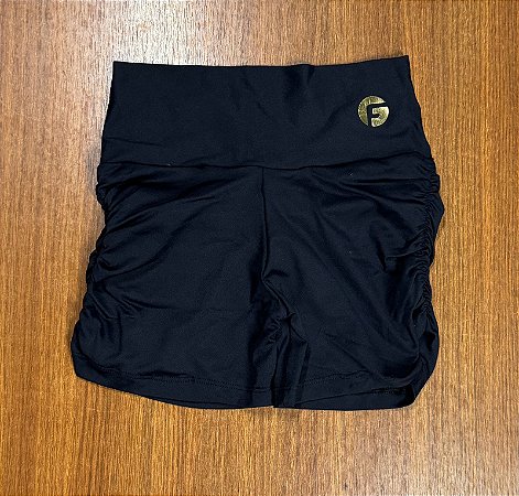 Short Empina Pala Reta com Bolso Franzido na Lateral