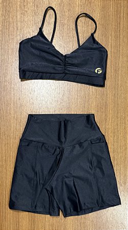 Conjunto metalizado com bolsinho - short + top