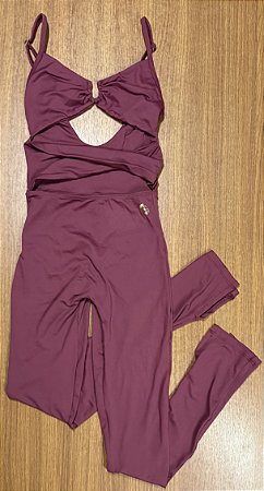 Macacão - decote cintura