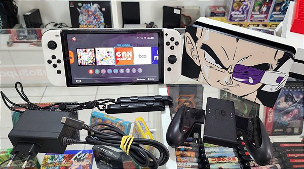Console Nintendo Switch Oled Desbloqueado com cartão de 128gb ( USADO)