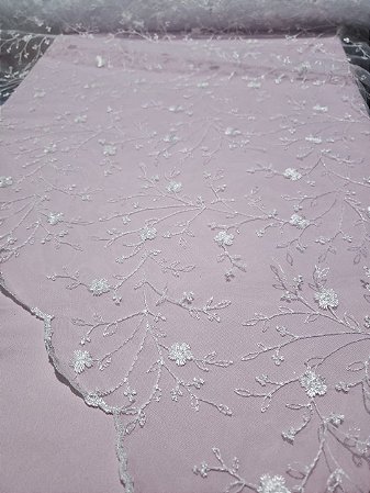 Tule Bordado Branco - Acabamento na barra